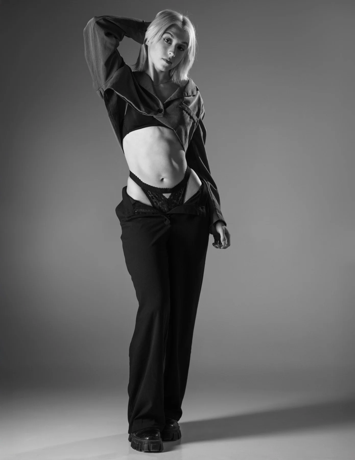 Photographe mode Ardèche Enora lumière douce — portrait éditorial