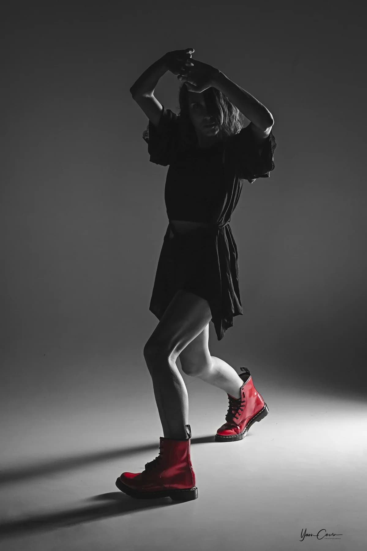 Book modèle Lison Ardèche portrait studio — photographe mode professionnel