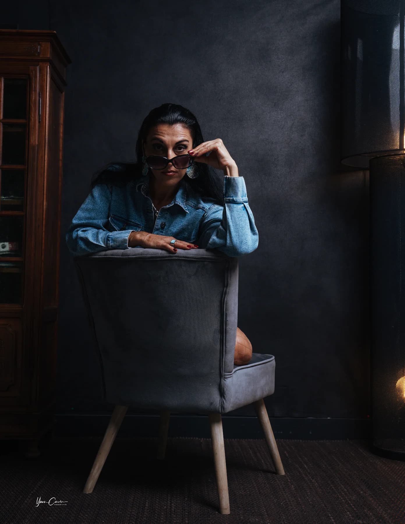 Shooting mode Ardèche Sandrine pose artistique — studio sud France