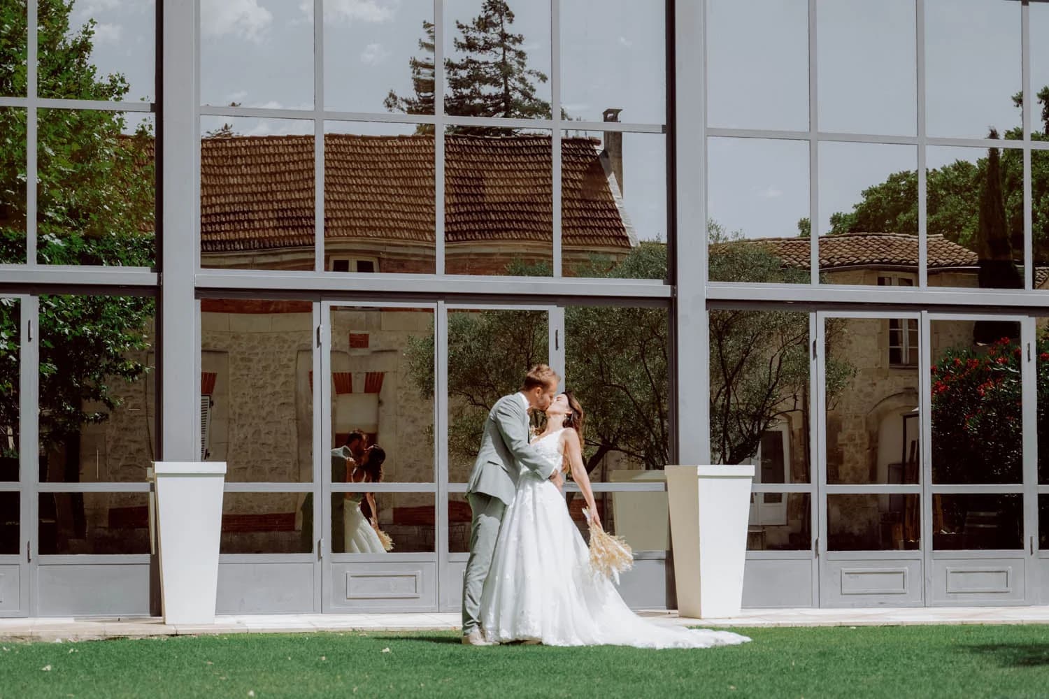 Mariage Domaine du Trusquin — orangerie vitrée Drôme provençale
