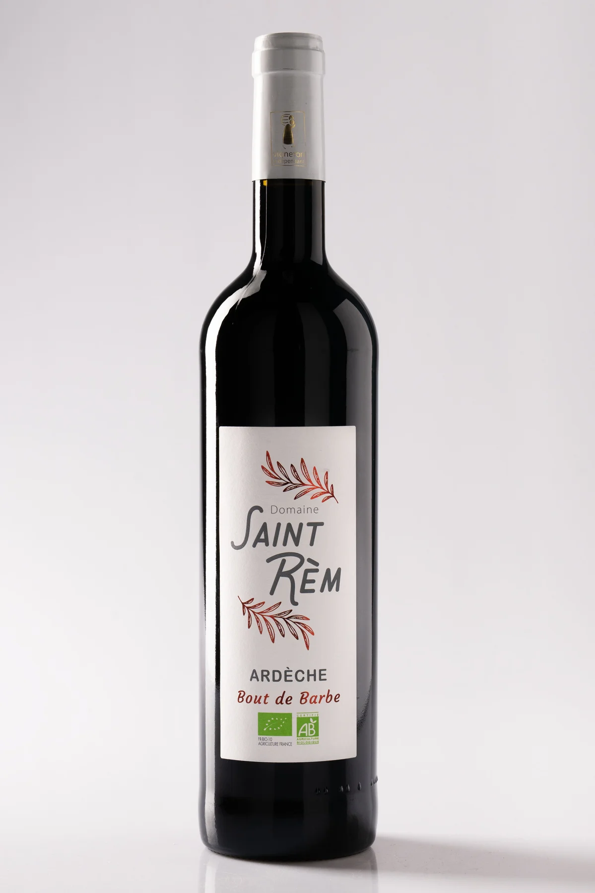 Packshot bouteille de vin rouge bio du Domaine viticole St Rèm - Saint Remèze Bio, Ardèche Bout de Barbe, fond gris épuré.
