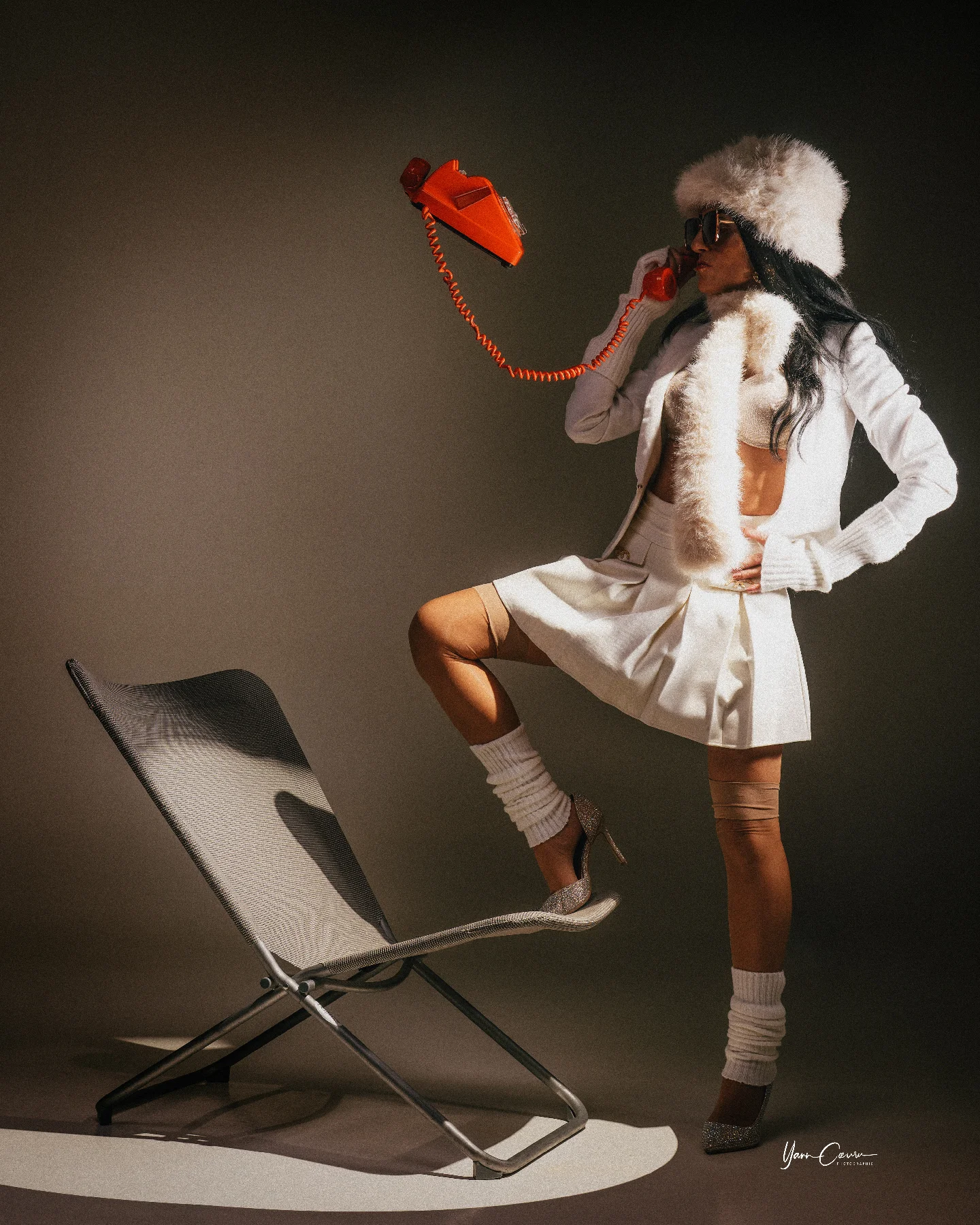 Shooting éditorial Sandrine tenue mode — studio fashion