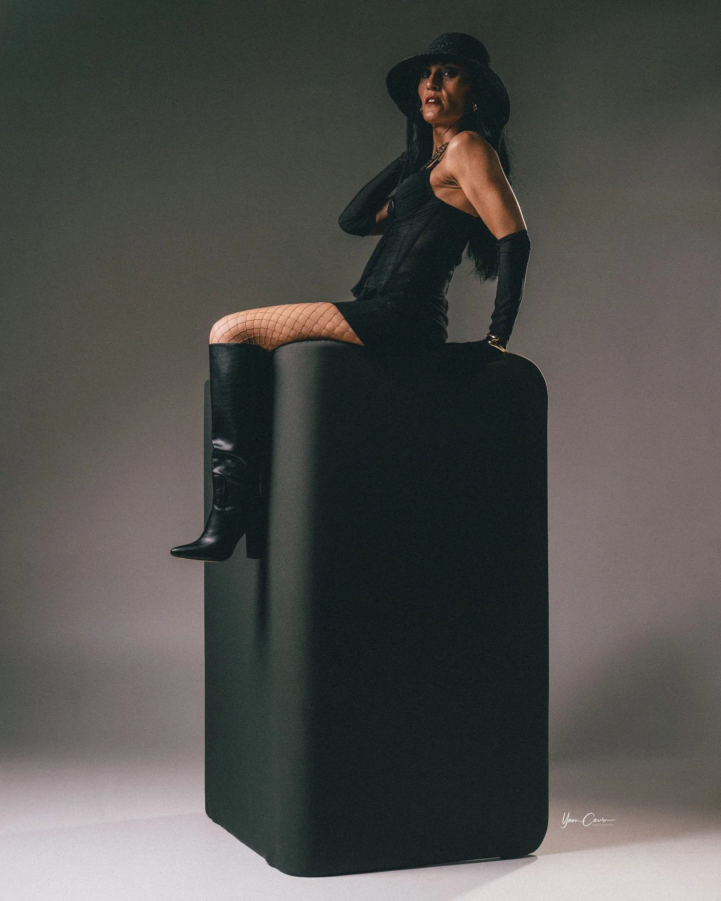 Photographe book modèle Sandrine — retouche professionnelle