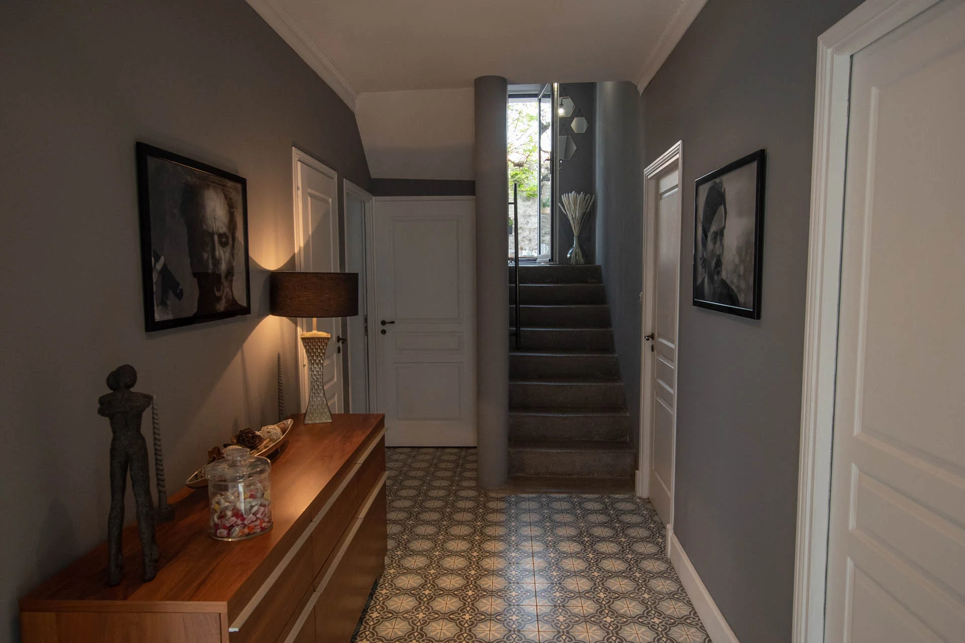 Intérieur moderne et lumineux — bien à vendre dans la vallée de la Cèze