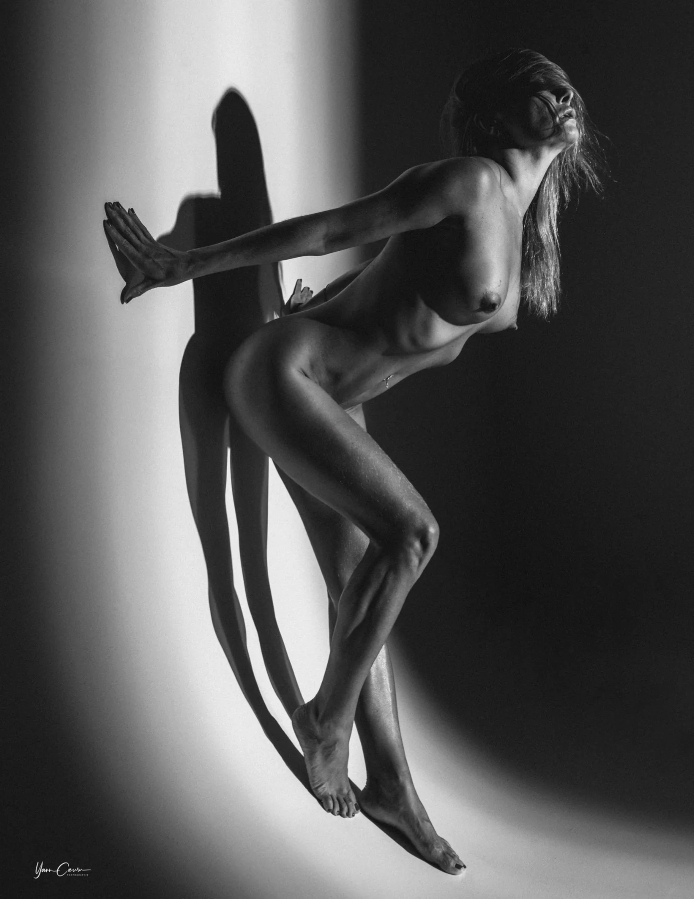 Nu artistique Montpellier mouvement ombre studio — fine art