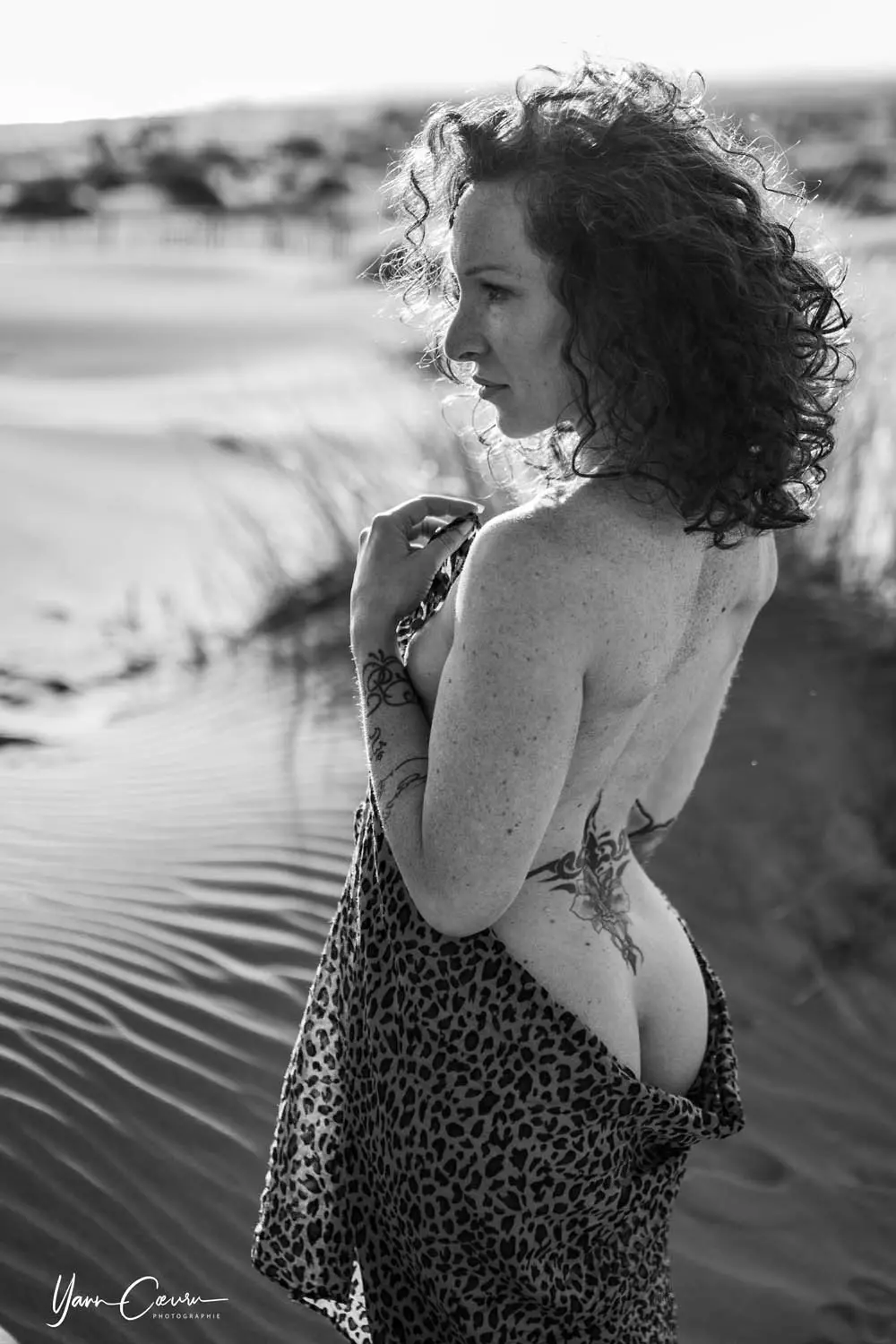 Nu artistique plage en Camargue ou Hérault, approche fine art — Yann Cœuru Photographie